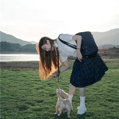 脸庞