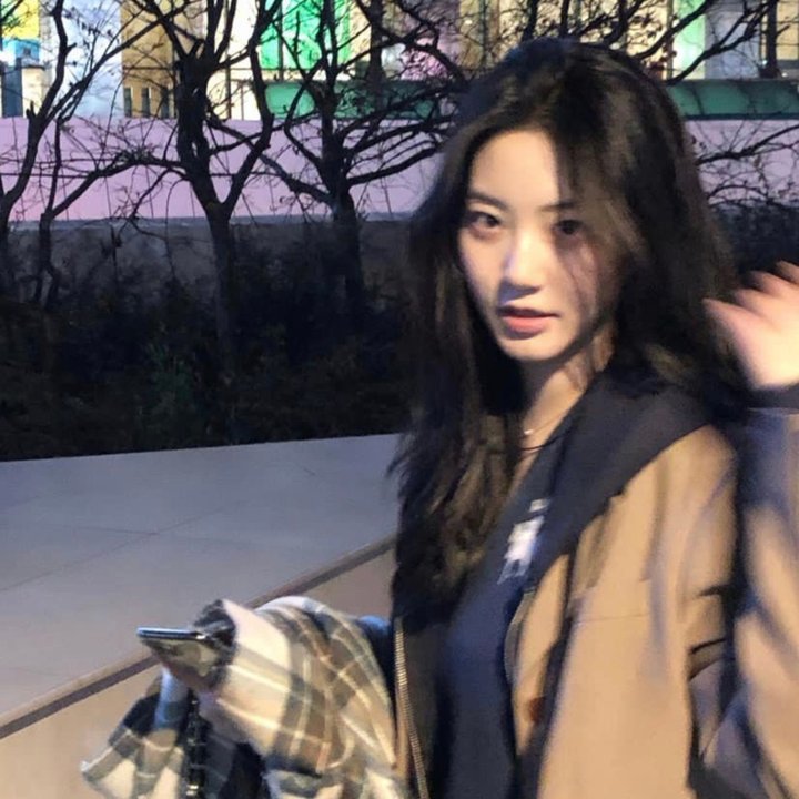 楼下的女人和楼上的男人